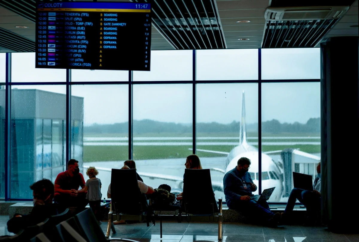 Dramat na lotnisku w Pyrzowicach pod Katowicami. Śmiertelnie postrzeliła się tam funkcjonariuszka straży granicznej. 