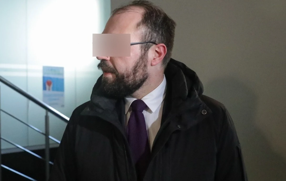 Krzysztof S. z zarzutami. Były szef Rządowego Centrum Legislacyjnego, a obecnie poseł PiS usłyszał w warszawskiej Prokuraturze Okręgowej zarzut nadużycia uprawnień w czasie, gdy pełnił funkcję szefa RCL.