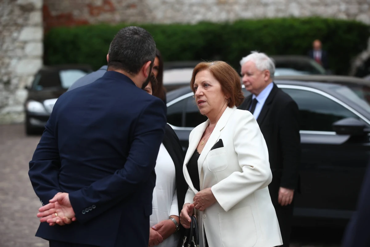 Dzisiaj odbędzie się sekcja zwłok Barbary Skrzypek - przekazał podczas konferencji prasowej prok. Przemysław Nowak, rzecznik Prokuratury Krajowej. Nowak poinformował też, że warszawska prokuratura okręgowa opublikuje protokół przesłuchania bliskiej współpracowniczki prezesa PiS Jarosława Kaczyńskiego.