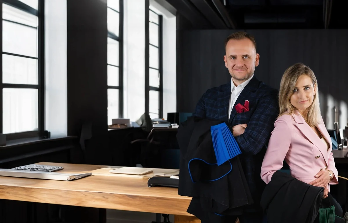 Sprawy o kredyty frankowe zyskały w ostatnim czasie na znaczeniu. Coraz więcej kredytobiorców wygrywa sprawy sądowe przeciwko bankom, tym samym uzyskując unieważnienie umowy kredytowej. Decyzje sądów potwierdzają, że nieuczciwe klauzule zawarte w umowach naruszały prawa konsumentów, co otworzyło drogę do dochodzenia roszczeń przez kredytobiorców.