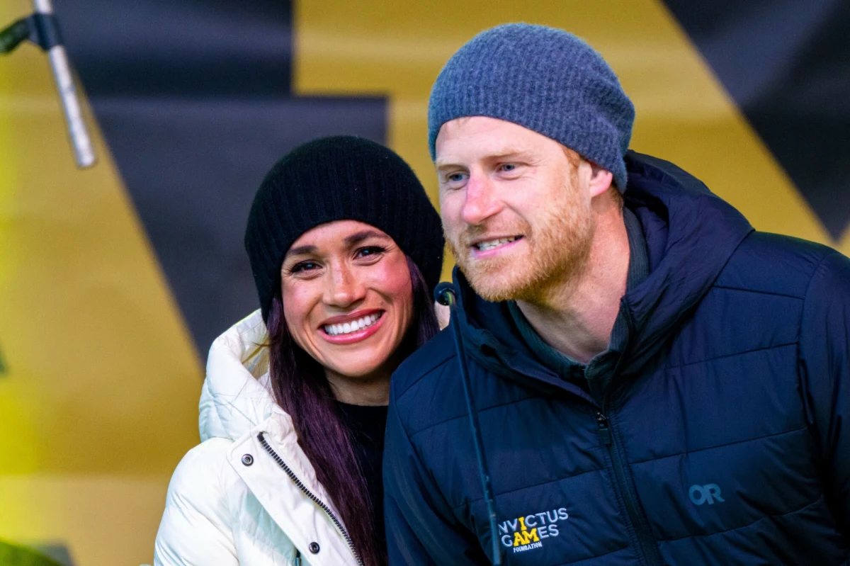 Czy książę Harry może stracić amerykańską wizę? Sąd w USA ma upublicznić dokumenty dotyczące statusu imigracyjnego młodszego syna brytyjskiego monarchy, Karola III. Pytanie, dlaczego amerykańskie władze właśnie teraz interesują się tą sprawą i czy ta historia ma jakieś drugie dno?