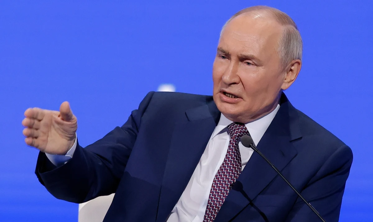 Władimir Putin zgodził się wstrzymać ostrzał ukraińskiej infrastruktury energetycznej na 30 dni i wydał już właściwy rozkaz rosyjskiej armii. Zażądał przy tym całkowitego wstrzymania zachodniej pomocy wojskowej dla Ukrainy. Taki komunikat wydał Kreml po wtorkowej rozmowie prezydenta USA Donalda Trumpa z prezydentem Rosji.