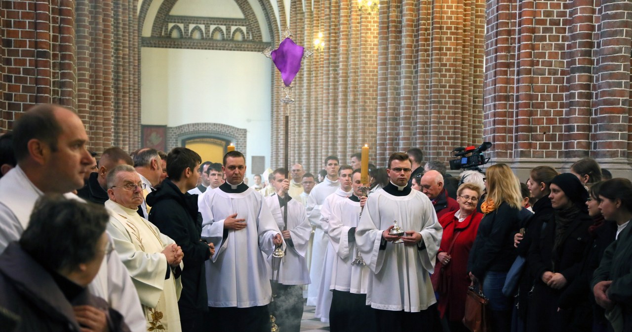 Święto wszystkich kapłanów. Każdego roku wypada w inny dzień