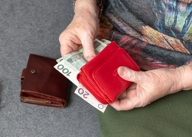 Poljski upokojenci bodo kmalu prejeli 'štirinajstko'