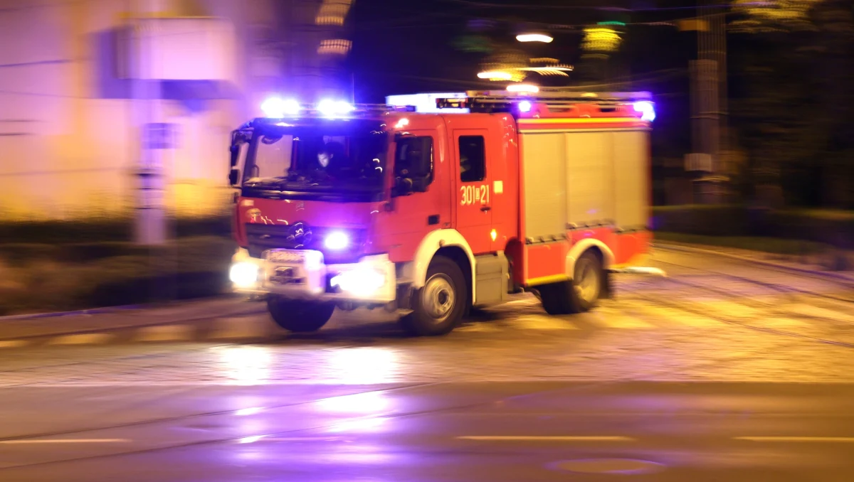 Siedem osób, w tym sześcioro dzieci, trafiło do szpitala po tym, jak w środę wieczorem w jednym z budynków wielorodzinnych Rypinie we wschodniej części województwa kujawsko-pomorskiego doszło do cofnięcia się dymu w przewodzie kominowym, zadymienia i uwolnienia się tlenku węgla. Na szczęście dzieci nie mają objawów zatrucia.