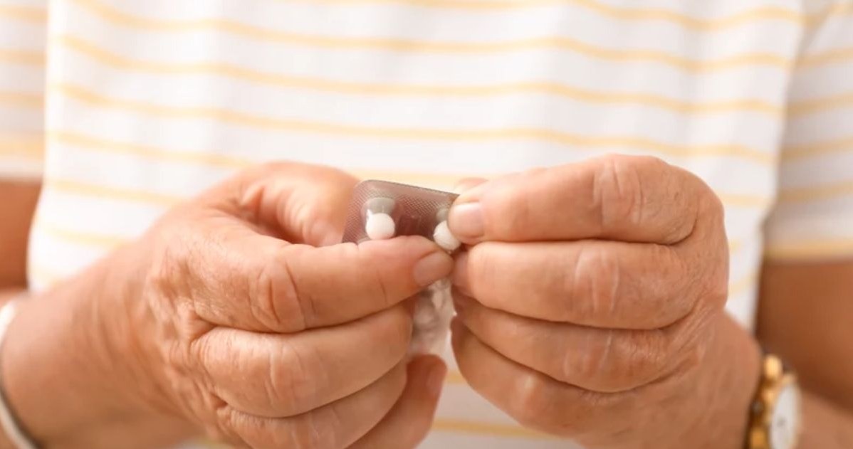 Wspiera produkcję hormonów i wchłanianie witamin. Cholesterol nie zawsze jest „zły"