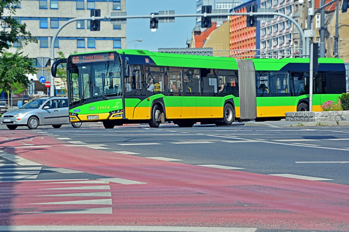 Na trasy wracają autobusy wodorowe, które na początku marca uległy awarii. Poznańskie MPK potwierdza, że była ona spowodował złej jakości paliwem.