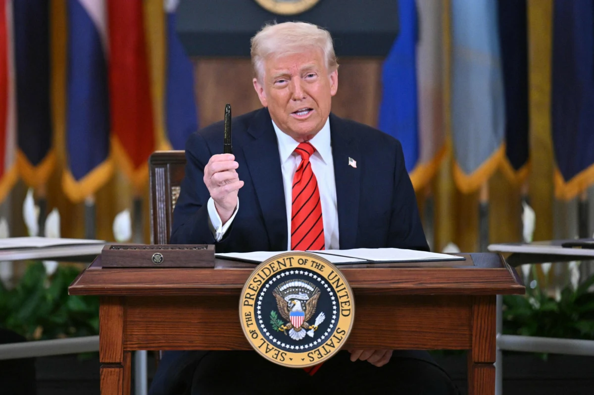 "Już wkrótce podpisana zostanie umowa pomiędzy Stanami Zjednoczonymi a Ukrainą w sprawie metali ziem rzadkich" - poinformował Donald Trump w czwartek późno wieczorem polskiego czasu. "W sprawie Rosji i Ukrainy idzie nam bardzo dobrze" - dodał.
