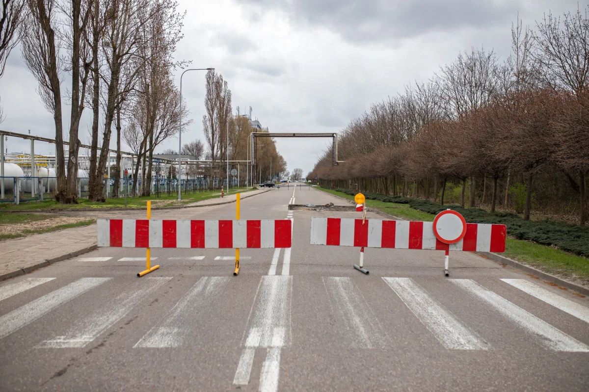 Słowacy zamykają w piątek czasowo przejazd autostradą D3 przy granicy z Polską. I tak ma być aż do połowy kwietnia.