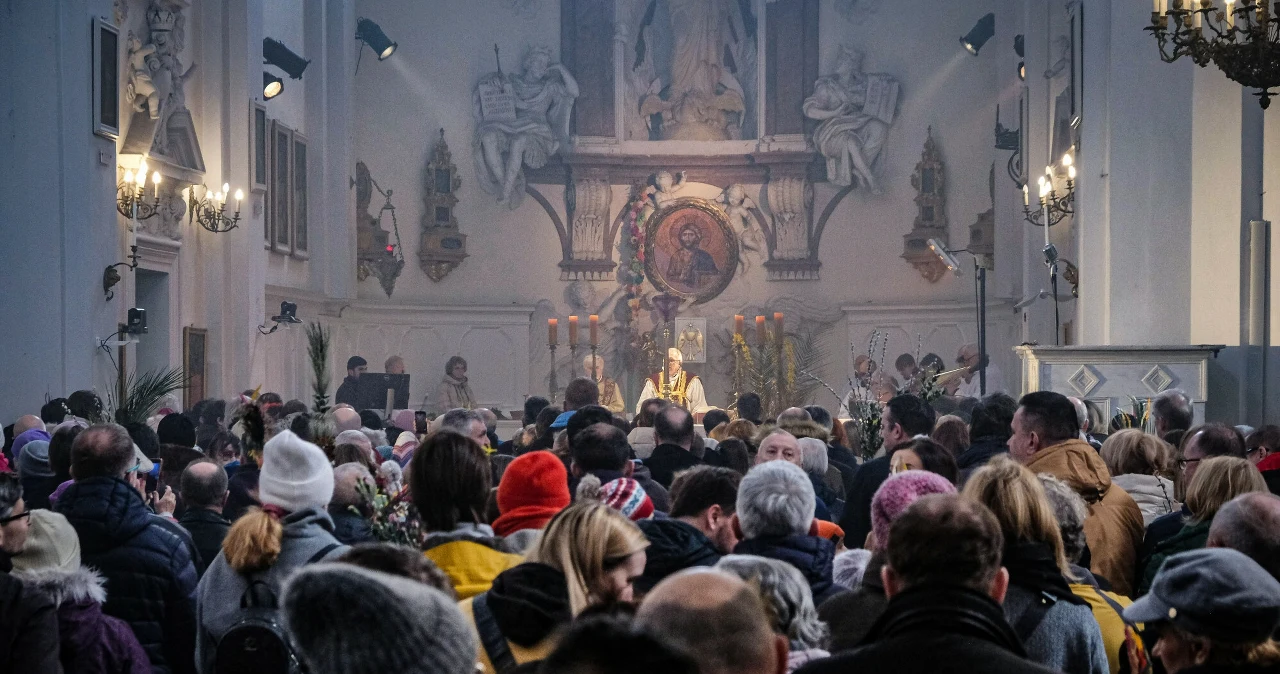 Uczestnictwo w mszy jest obowiązkowe. To najważniejszy moment przed Wielkanocą