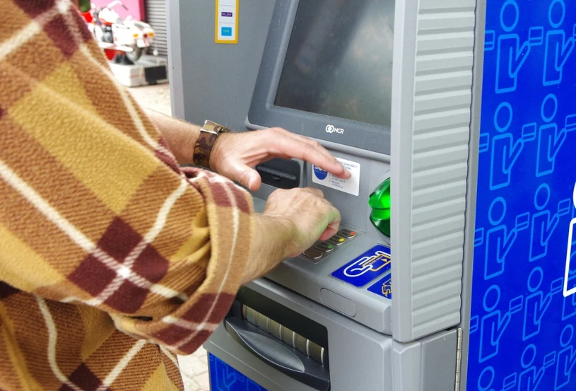 Euronet zaskoczył klientów. Drastycznie tnie limity wypłat BLIK