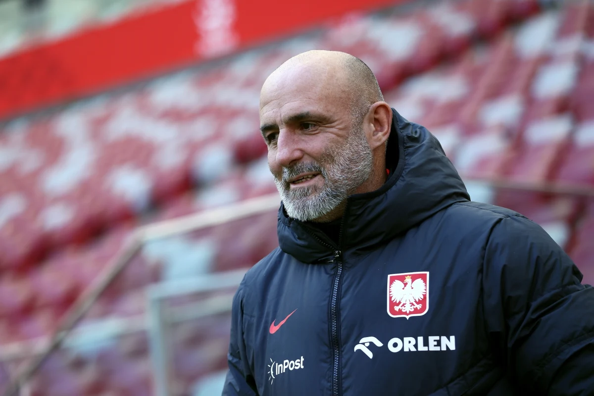 Michał Probierz ogłosił skład reprezentacji Polski w piłce nożnej na mecz z Litwą. Tym spotkaniem Biało-Czerwoni rozpoczną walkę o awans na piłkarskie mistrzostwa świata.