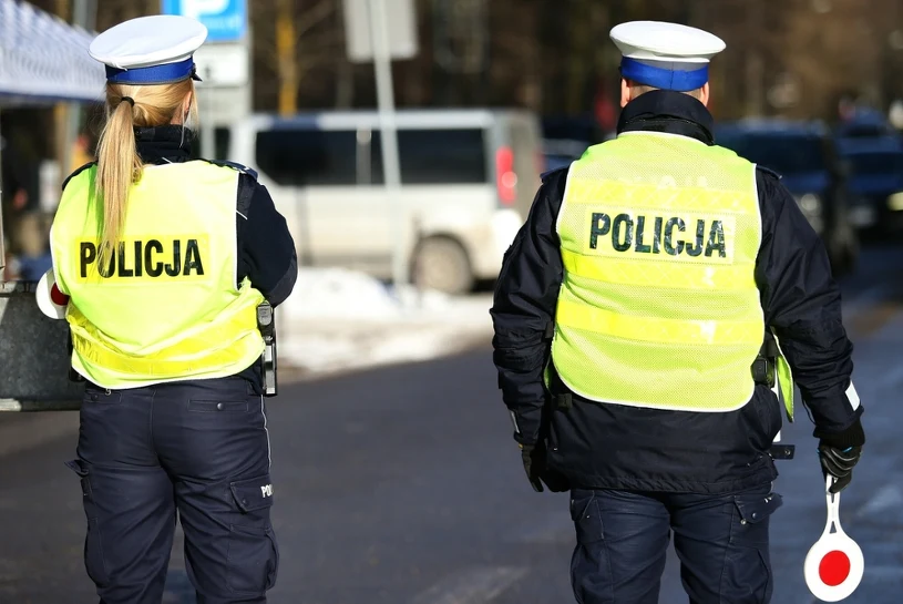 81 mandatów każdego dnia. Kierowcy robią to nagminnie