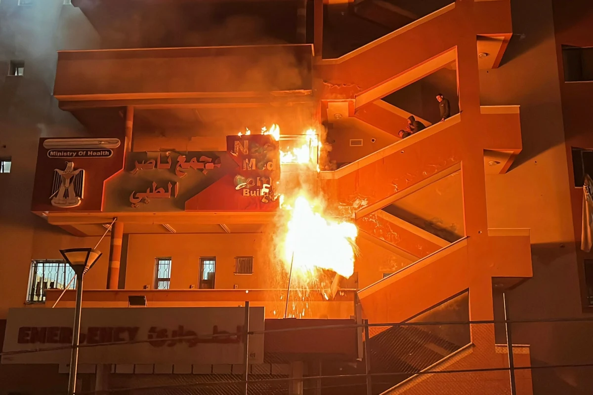 Pięć osób zginęło a kilka zostało rannych w wyniku izraelskiego ataku na szpital Nasera w Strefie Gazy. Wśród zabitych ma być wysoki rangą wojskowy Hamasu - poinformowały źródła izraelskie. 