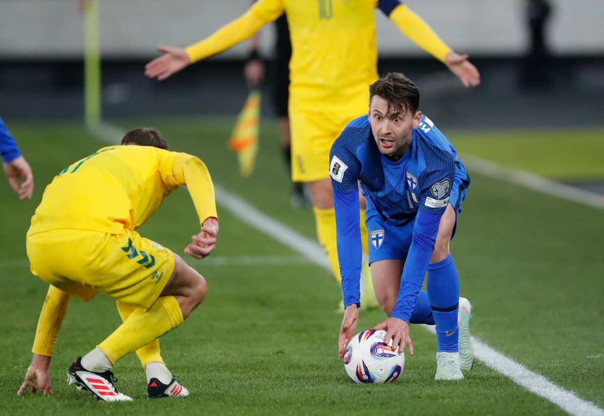 Mimo prowadzenia 2:0, w dodatku na wyjeździe, Finlandia nie dowiozła drugiego zwycięstwa w "polskiej" grupie eliminacji do przyszłorocznych mistrzostw świata. Litwini odrobili straty, remisując 2:2.