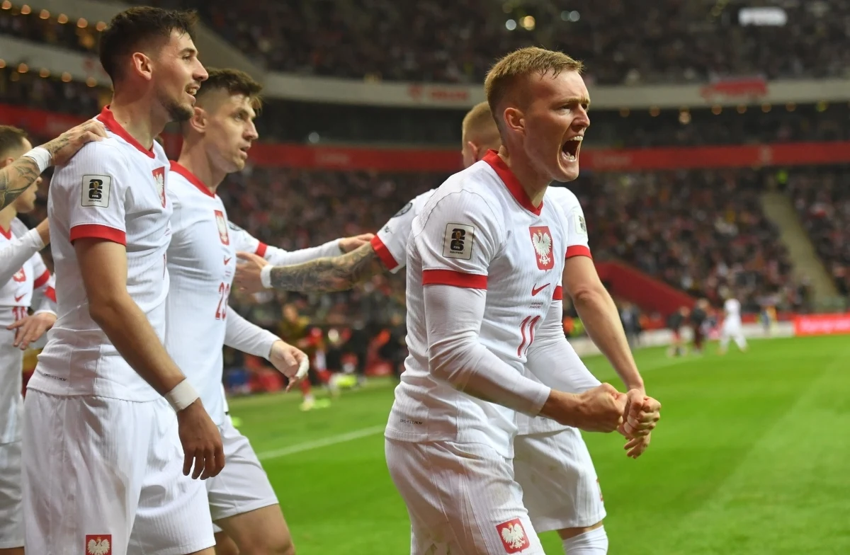 Polska wygrała w Warszawie z Maltą 2:0 w meczu 2. kolejki grupy G eliminacji piłkarskich mistrzostw świata 2026. Autorem obu trafień był Karol Świderski.