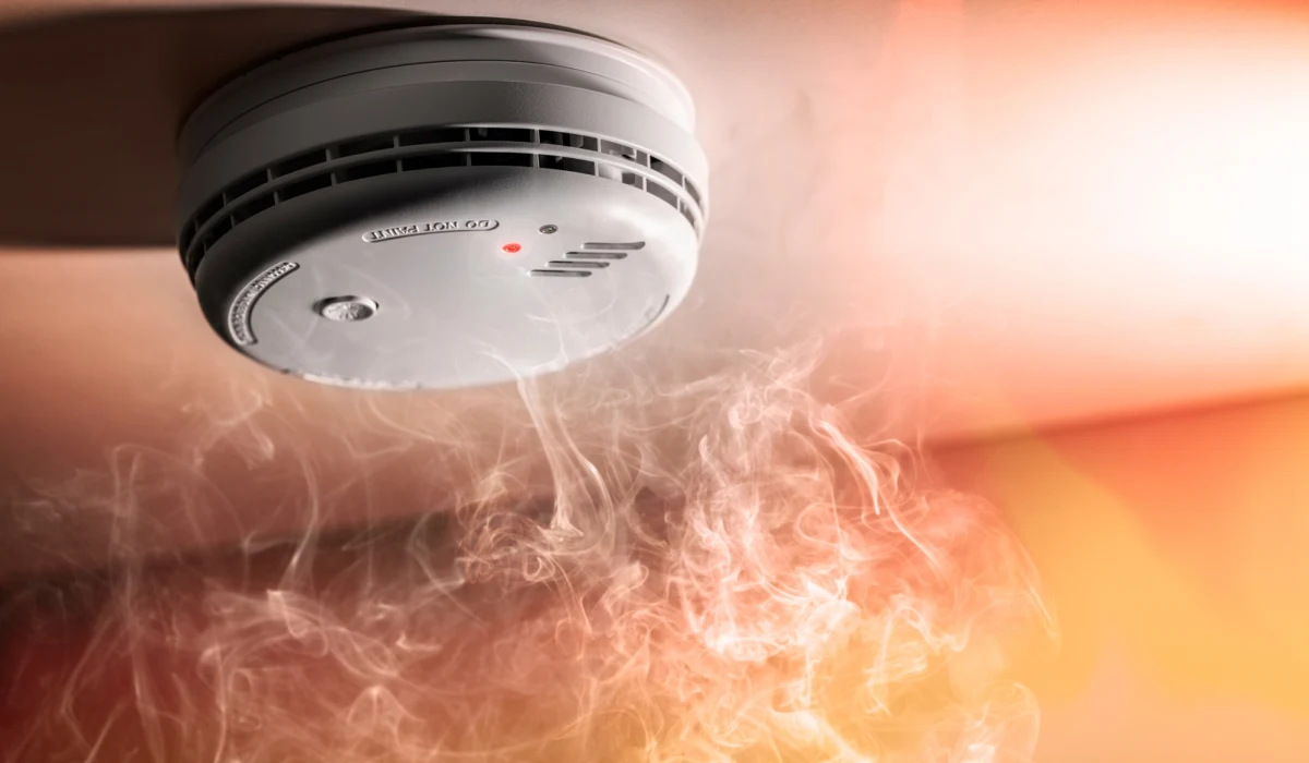 Dwie osoby, w tym 2-letnie dziecko, trafiły do szpitala po zatruciu tlenkiem węgla w Kaliszu.