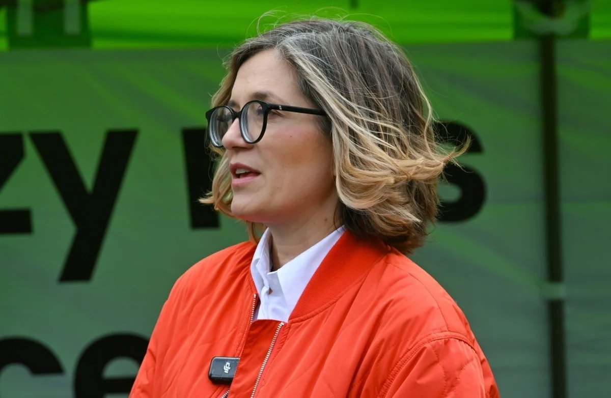 W czwartek Magdalena Biejat złoży w Państwowej Komisji Wyborczej 500 tysięcy podpisów - dowiedział się dziennikarz RMF FM Kacper Wróblewski. Kandydatka Lewicy na prezydenta ostatnie tygodnie kampanii wyborczej zamierza spędzić w większych miastach, aby tam dotrzeć do wyborców. Celem 18 maja ma być milion głosów.