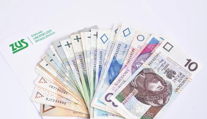 Najpierw 12 tys. zł wyrównania, a później 2600 zł co miesiąc. ZUS zapowiada przelewy