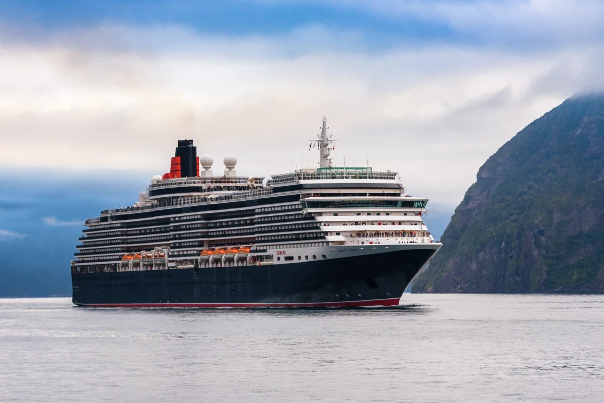 W trakcie morskiej podróży dookoła świata niejedno może się zdarzyć. Niedawno przekonali się o tym pasażerowie luksusowego liniowca Queen Anne, którzy musieli zachować czujność na wypadek ataku piratów.