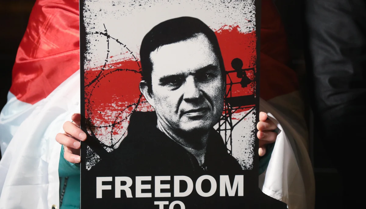 We wtorek mija czwarta rocznica uwięzienia w kolonii karnej w Nowopołocku Andrzeja Poczobuta. Dziennikarza i działacza Związku Polaków na Białorusi skazano za rzekome podżeganie do nienawiści. Jak przekazał w rozmowie z RMF FM wiceprezes Związku Polaków na Białorusi Marek Zaniewski, uwięzionemu o kolejne pół roku przedłużono rygorystyczne przebywanie w celi więziennej.