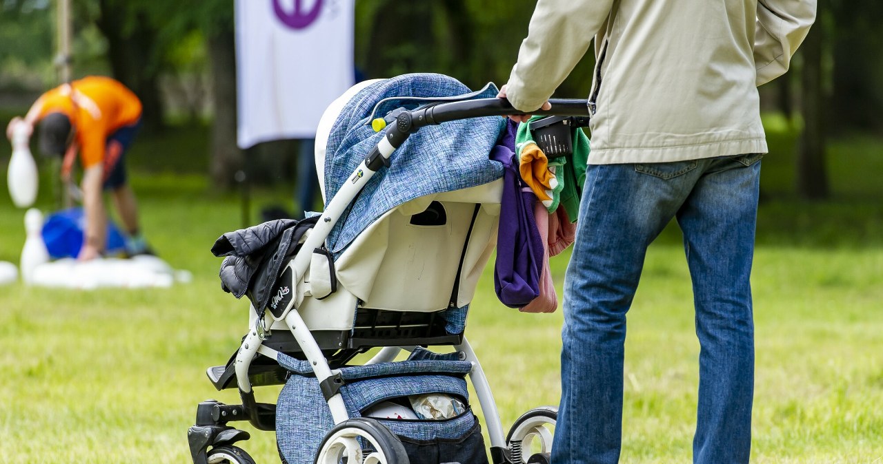 800 plus zastąpi inny program? Adam Szłapka stanowczo o planach rządu