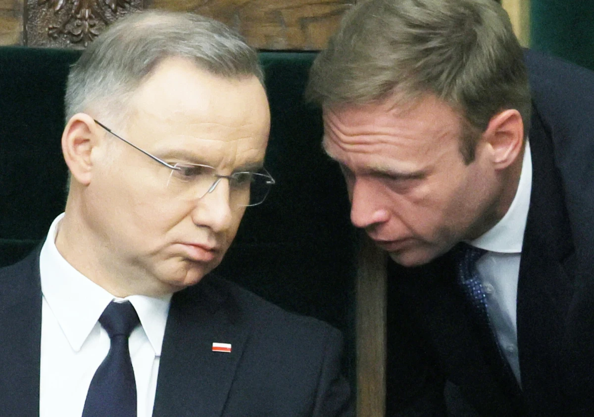 "Prezydent przestrzega wszystkich swoich współpracowników, żeby podczas sprawowania przez niego urzędu, nie zawracali mu głowy sprawami, które będą po prezydenturze. Byłem świadkiem, jak grzecznie, ale wypraszał z gabinetu ludzi, którzy chcieli (o tym rozmawiać - przyp. red.)" - powiedział Marcin Mastalerek w Porannej rozmowie w RMF FM. Szef Gabinetu Prezydenta RP wypowiedział się także na temat swojej przyszłości i tego, czy pozostałby szefem gabinetu kolejnej głowy państwa. "Nie zostanę - ktokolwiek wygra wybory (...), nawet gdyby wygrał Karol Nawrocki" - zapewnił.