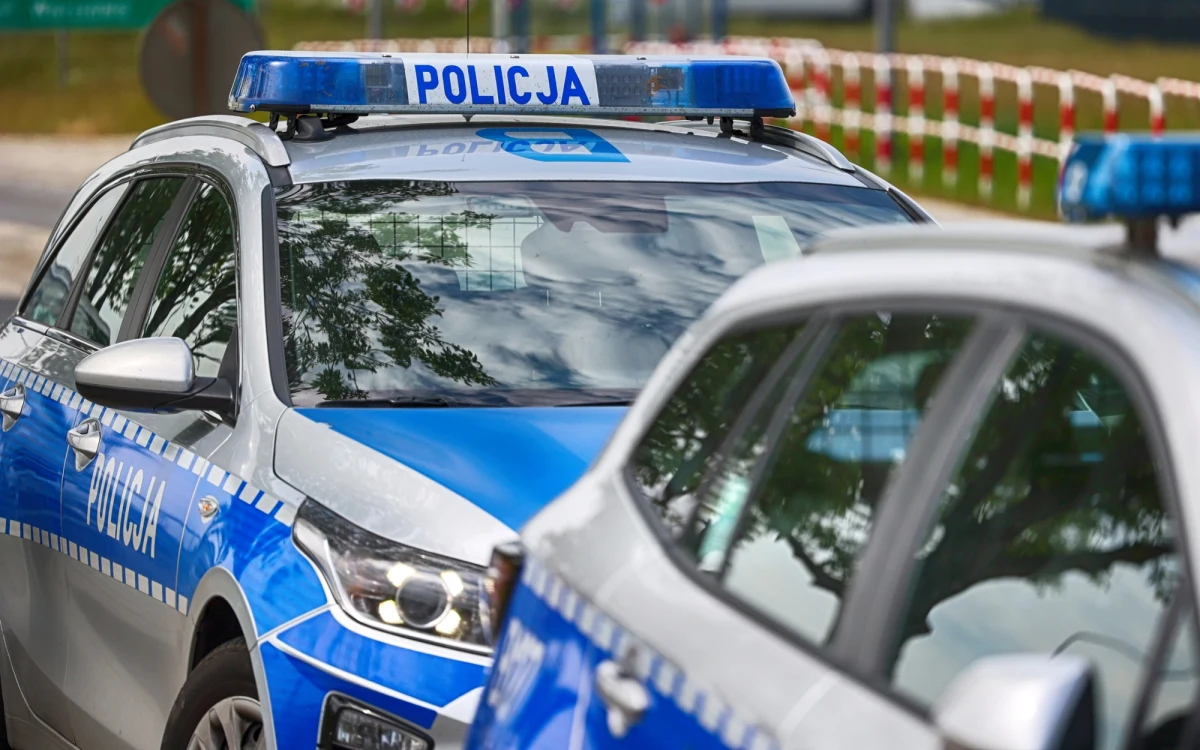 Wypadek w podpoznańskim Buku. 14-latek jadący na hulajnodze został potrącony przez samochód. 