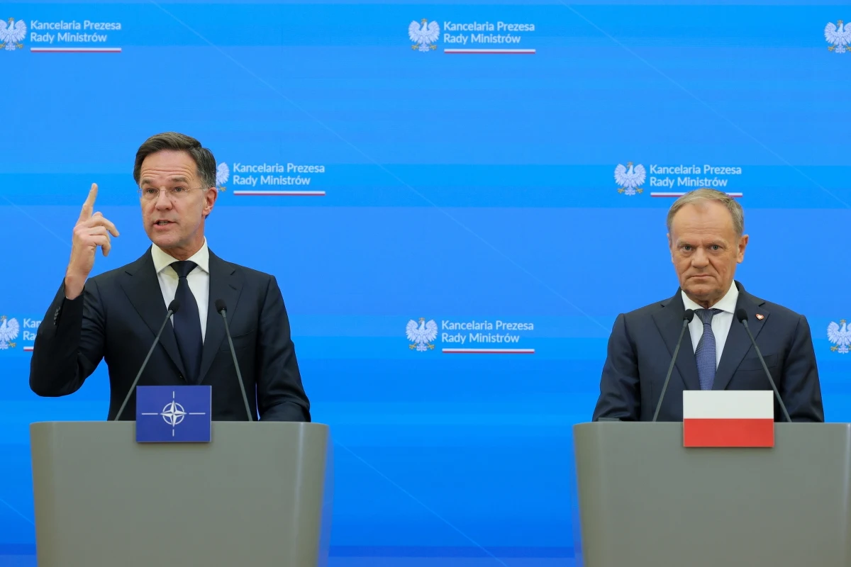 "Dla wszystkich jest jasne, że sytuacja w Ukrainie bezpośrednio wpływa na bezpieczeństwo Polski oraz Europy" - powiedział w środę premier po spotkaniu z sekretarzem generalnym NATO. Mark Rutte rozmawiał z Donaldem Tuskiem w Warszawie. Mark Rutte jednoznacznie wypowiedział się na temat tego, jak zachowałoby się NATO w przypadku ewentualnego ataku na Polskę. "Reakcja będzie niszcząca" - powiedział. 