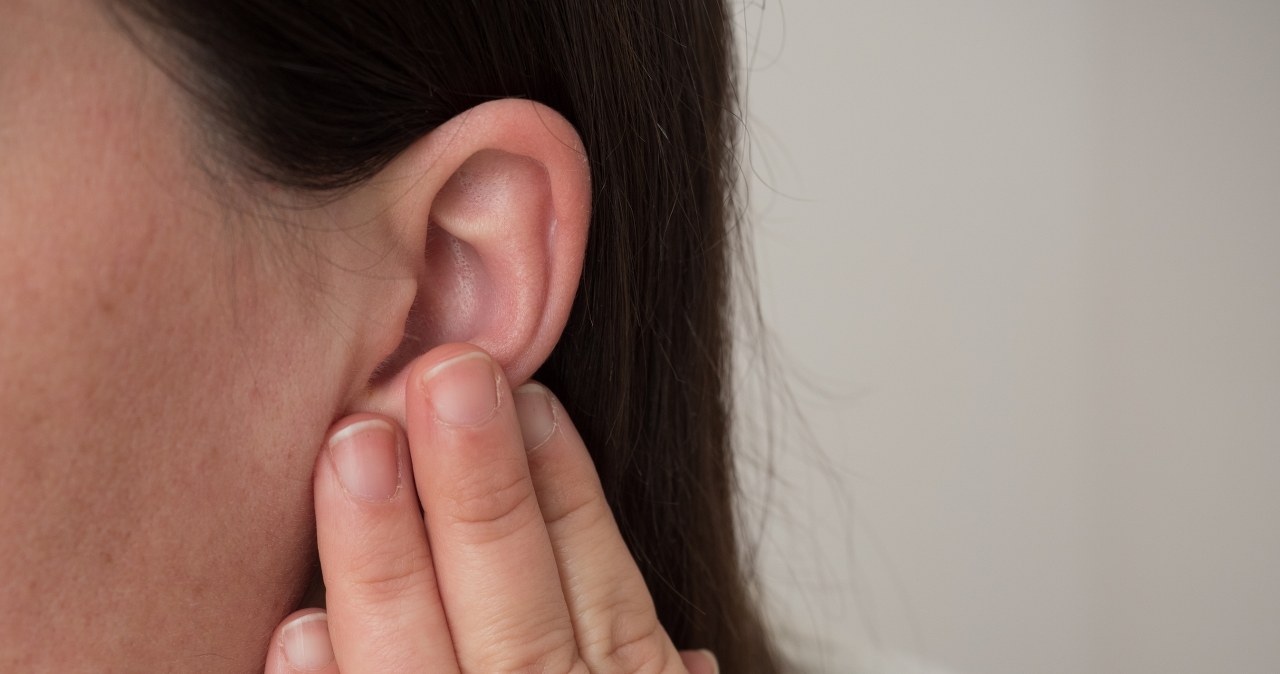 Szumy i piski w uszach. Te codzienne nawyki powodują pogorszenie słuchu