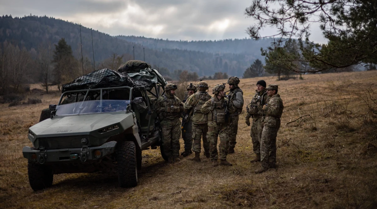 "Poszukiwania trwają" - zaznaczyło w komunikacie NATO, precyzując słowa sekretarza generalnego Sojuszu Północnoatlantyckiego Marka Ruttego, który stwierdził, że zaginieni na Litwie czterej amerykańscy żołnierze nie żyją. Media zauważyły, że w żadnym oficjalnym komunikacie nie było informacji, by wojskowi stracili życie.