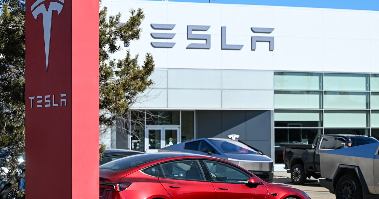 Śmierć przez Autopilota. Tesla uznana za współwinną tragicznego wypadku wiadomości,aktualności,Interia Śmierć przez Autopilota. Tesla uznana za współwinną tragicznego wypadku