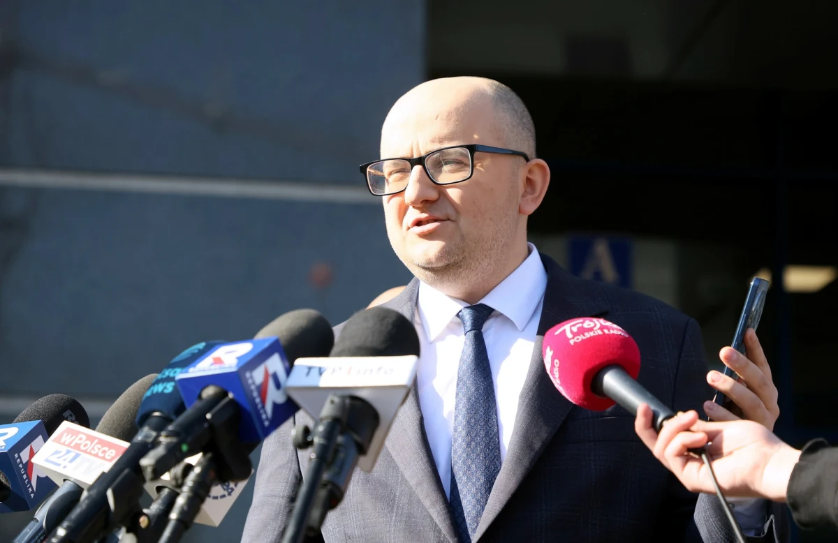 Poseł PiS Dariusz Matecki został przewieziony do szpitala onkologicznego w Radomiu - takie informacje przekazała TV Republika. Według tego źródła, stan polityka nie jest najlepszy. 