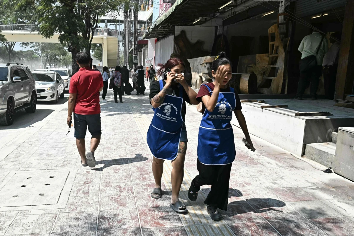 "Wszyscy zostali ewakuowani. W tej chwili oczekujemy, czy będzie jakieś trzęsienie wtórne"- powiedział na antenie Radia internetowego RMF24 właściciel firmy turystycznej z Bangkoku, Jacek Kopiniak. Nasz rodak, na co dzień mieszkający w stolicy Tajlandii, opisał, jak wygląda sytuacja po silnym trzęsieniu ziemi, do którego doszło w sąsiedniej Mjanmie. Wstrząs był na tyle silny, że w Bangkoku zawalił się wieżowiec.