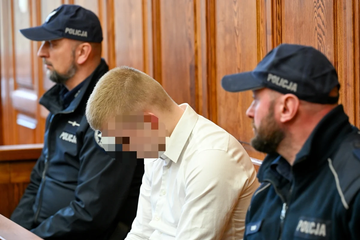 Sąd Okręgowy w Koszalinie (woj. zachodniopomorskie) skazał 20-letniego Mateusza B. na 25 lat więzienia za usiłowanie zabójstwa 15-letniego Kacpra M. Oskarżony pół roku temu wywabił nastolatka z domu, a następnie brutalnie pobił. Obrona zapowiada apelację.