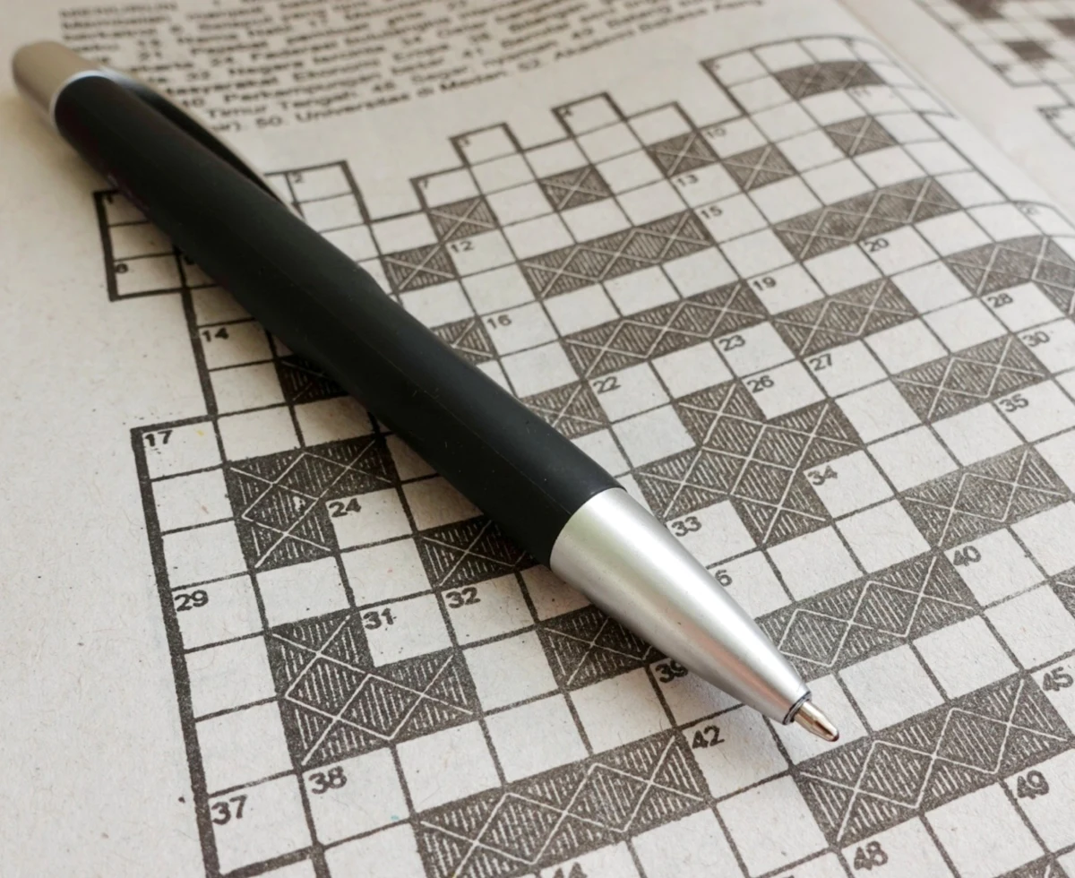 Ponad 3 tysiące uczniów z 13 polskich miast ustanawiało dziś rekord Guinnessa w rozwiązywaniu krzyżówki. To inicjatywa uczelni technicznych z okazji przypadającego dzisiaj (28.03) Ogólnopolskiego Dnia Inżynierii Materiałowej.