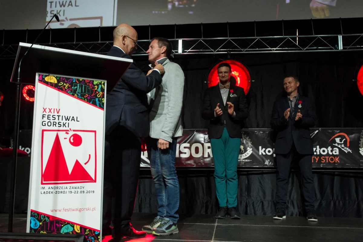 "Napluto nam w twarz" - tak o działaniach Ministerstwa Kultury i Dziedzictwa Narodowego piszą organizatorzy znanych od lat imprez kulturalnych z Lądka-Zdroju, jednej z najbardziej dotkniętych przez powódź miejscowości na Dolnym Śląsku. Resort nie przyznał w tym roku grantów Międzynarodowemu Festiwalowi Tańca im. Olgi Sawickiej, Festiwalowi Filmów Górskich i Festiwalowi Literatury Górskiej. To pierwszy raz od wielu lat, gdy ich organizatorzy nie dostali wsparcia finansowego z resortu kultury.