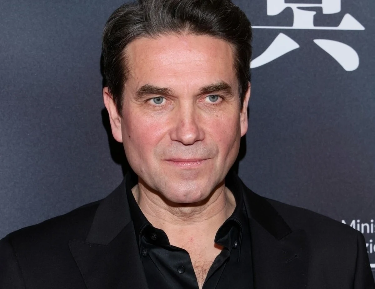 Marcin Dorociński wcieli się w postać Stanisława Wokulskiego w najnowszej ekranizacji powieści Bolesława Prusa "Lalka". Zdjęcia do projektu, który obejmie zarówno film kinowy, jak i serial, mają rozpocząć się w sierpniu 2025 roku.