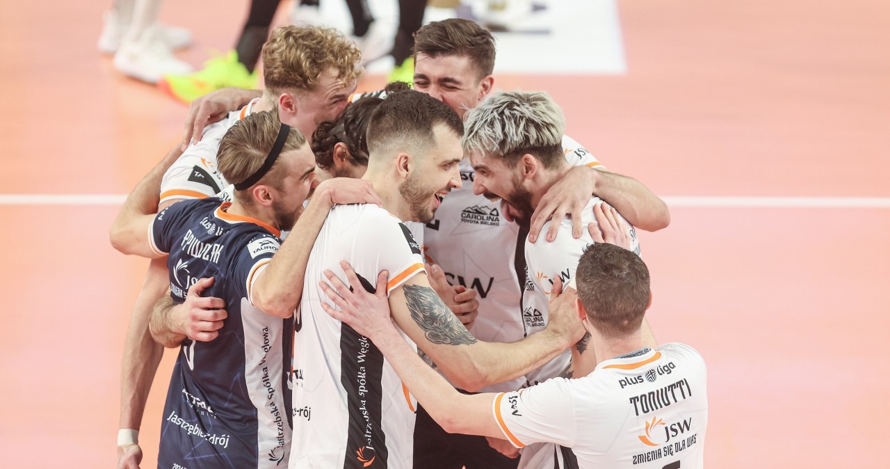 Show Tomasza Fornala, błysk Łukasza Kaczmarka. Rewelacja ligi rozbita, medale o krok