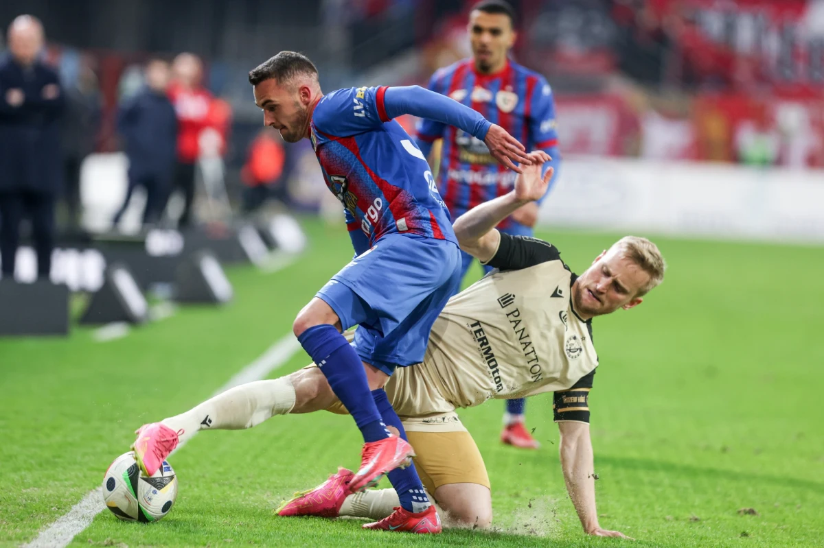 To niezwykle ważny dzień dla wszystkich osób związanych z Widzewem Łódź. Nowym właścicielem został miliarder Robert Dobrzycki. Większościowy udziałowiec ma europejskie ambicje i planuje ogromne inwestycje. Zmiany dobrze wpłynęły na piłkarzy, którzy dziś pokonali 2:0 Piasta Gliwice. 