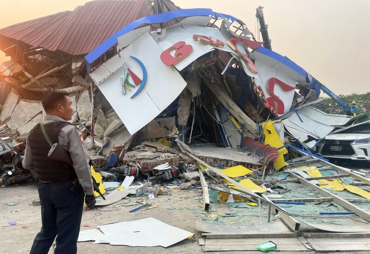 Jest już ponad tysiąc ofiar śmiertelnych piątkowego trzęsienia ziemi w Mjanmie. Blisko 2,4 tys. osób jest rannych. Taką informację podała agencja AFP, powołując się na komunikat rządzącej junty wojskowej. Przywódca junty Min Aung Hlaring wydał rozkaz przeprowadzenia szybkiej akcji ratunkowej we wszystkich nawiedzonych przez kataklizm rejonach.