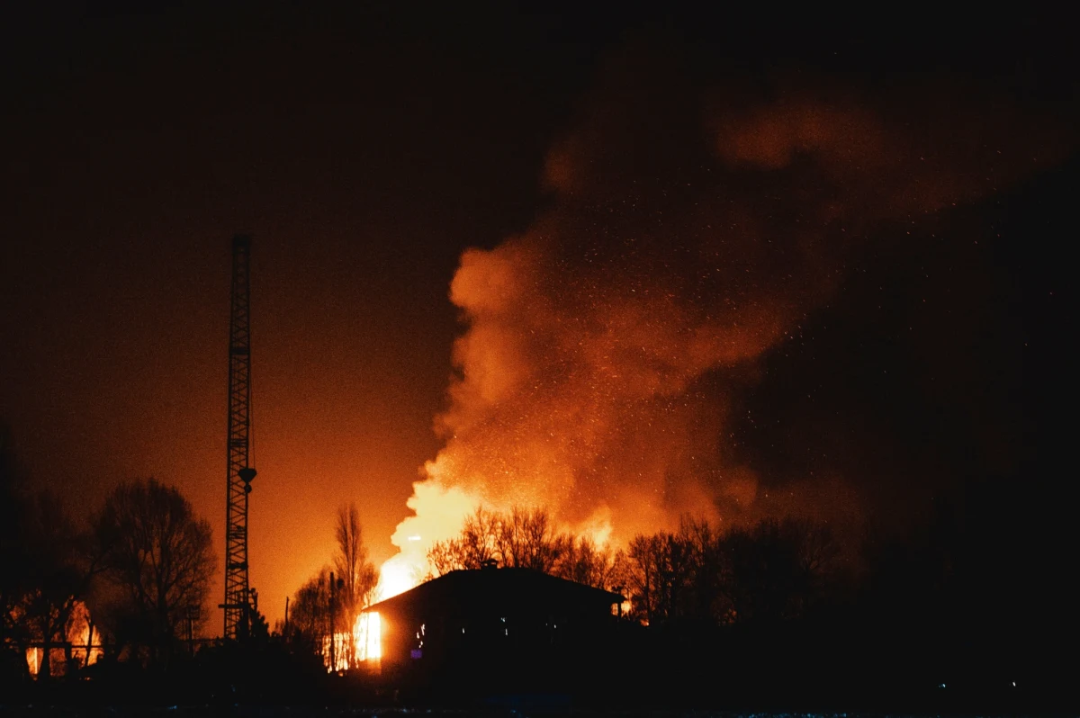 Zmasowany atak rosyjskich dronów na Dniepr w południowo-wschodniej Ukrainie. Zginęły co najmniej cztery osoby, 19 zostało rannych. 