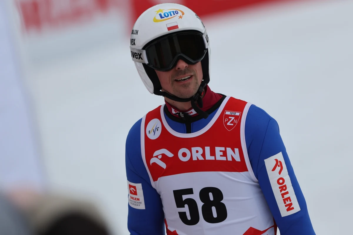 Piotr Żyła, Aleksander Zniszczoł, Kamil Stoch i Piotr Żyła zajęli czwarte miejsce w drużynowym konkursie Pucharu Świata w skokach narciarskich na mamucim obiekcie w słoweńskiej Planicy. Wygrali Austriacy, przed Niemcami i ekipą gospodarzy.
