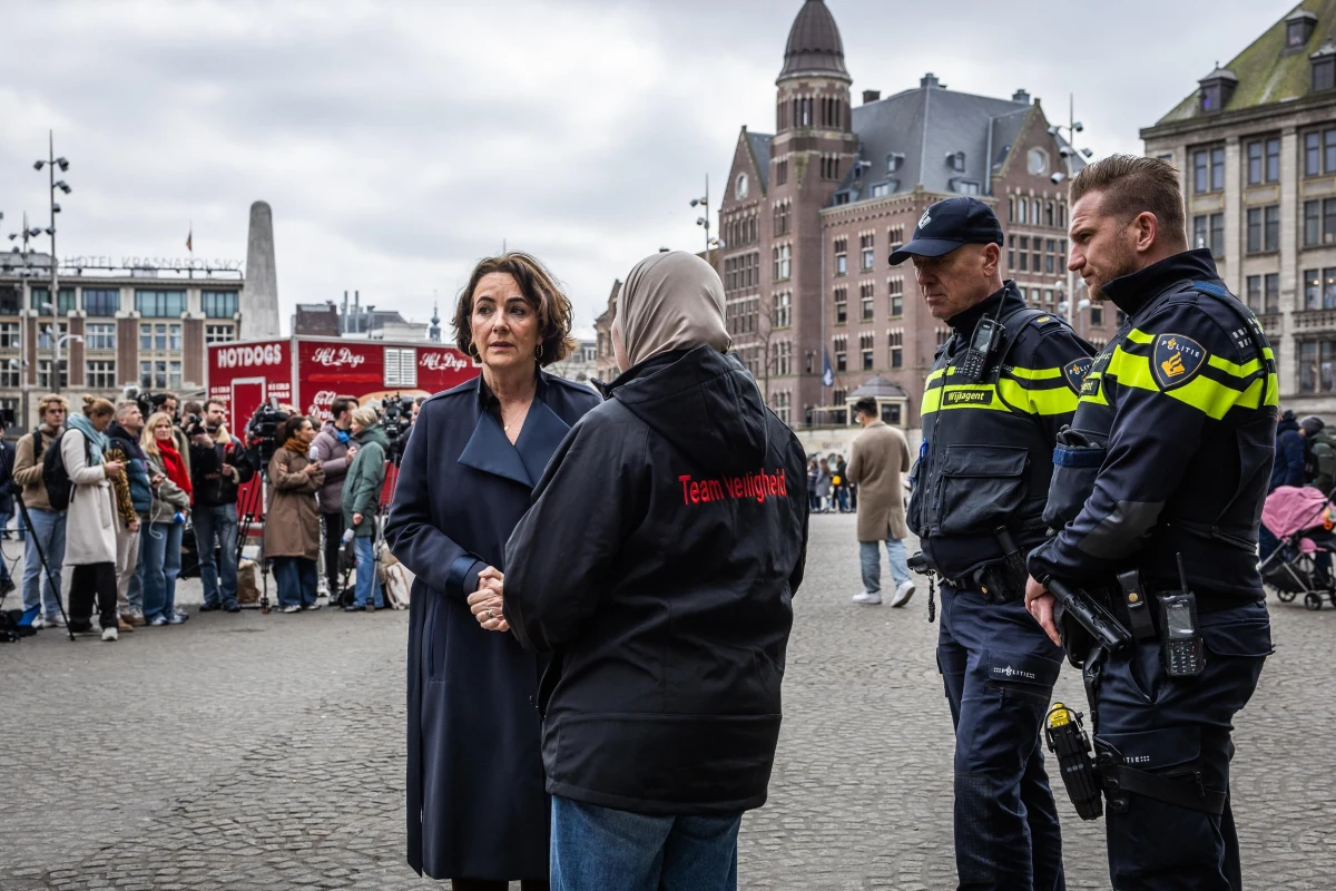 Mężczyzna, który w czwartek w centrum Amsterdamu ranił nożem pięć osób, to 30-letni Ukrainiec z obwodu donieckiego – poinformowała holenderska policja, cytowana przez tamtejsze media. Motyw ataku, w którym ucierpiał m.in. Polak, jest wciąż ustalany.