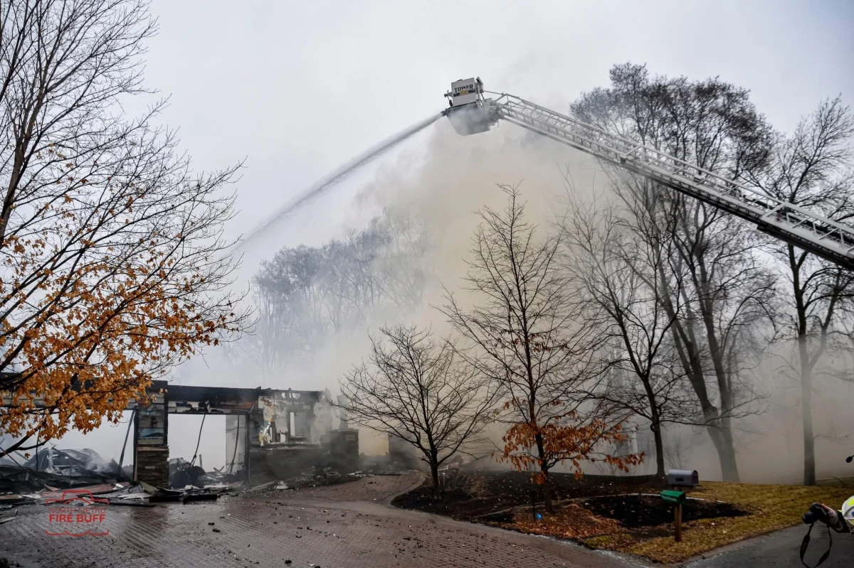Tragiczny wypadek lotniczy w Brooklyn Park w Minnesocie w Stanach Zjednoczonych. Mały jednosilnikowy samolot turbośmigłowy uderzył w dom. Zginęła co najmniej jedna osoba.