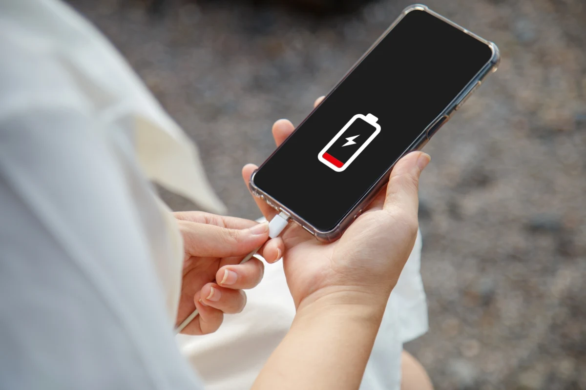 Prototyp baterii nuklearnej opartej na radioaktywnym węglu opracowali koreańscy naukowcy. Zespół z koreańskiego Daegu Gyeongbuk Institute of Science zapewnia, że jest ona bezpieczna i teoretycznie mogłaby działać nawet tysiące lat.