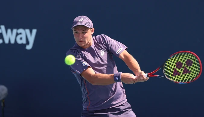 Pokonał Zvereva, zagra z Polakiem. Oto rywal Majchrzaka w trzeciej rundzie