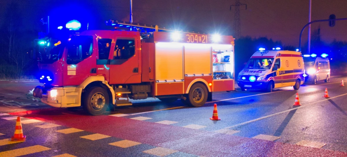 Jedna osoba zginęła w nocnym pożarze w Warszawie. Spłonęła altana na terenie ogródków działkowych przy ul. Kinowej.