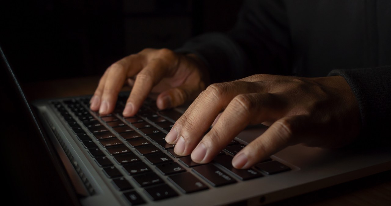 Fałszywe recenzje w internecie. Jak się przed nimi bronić?