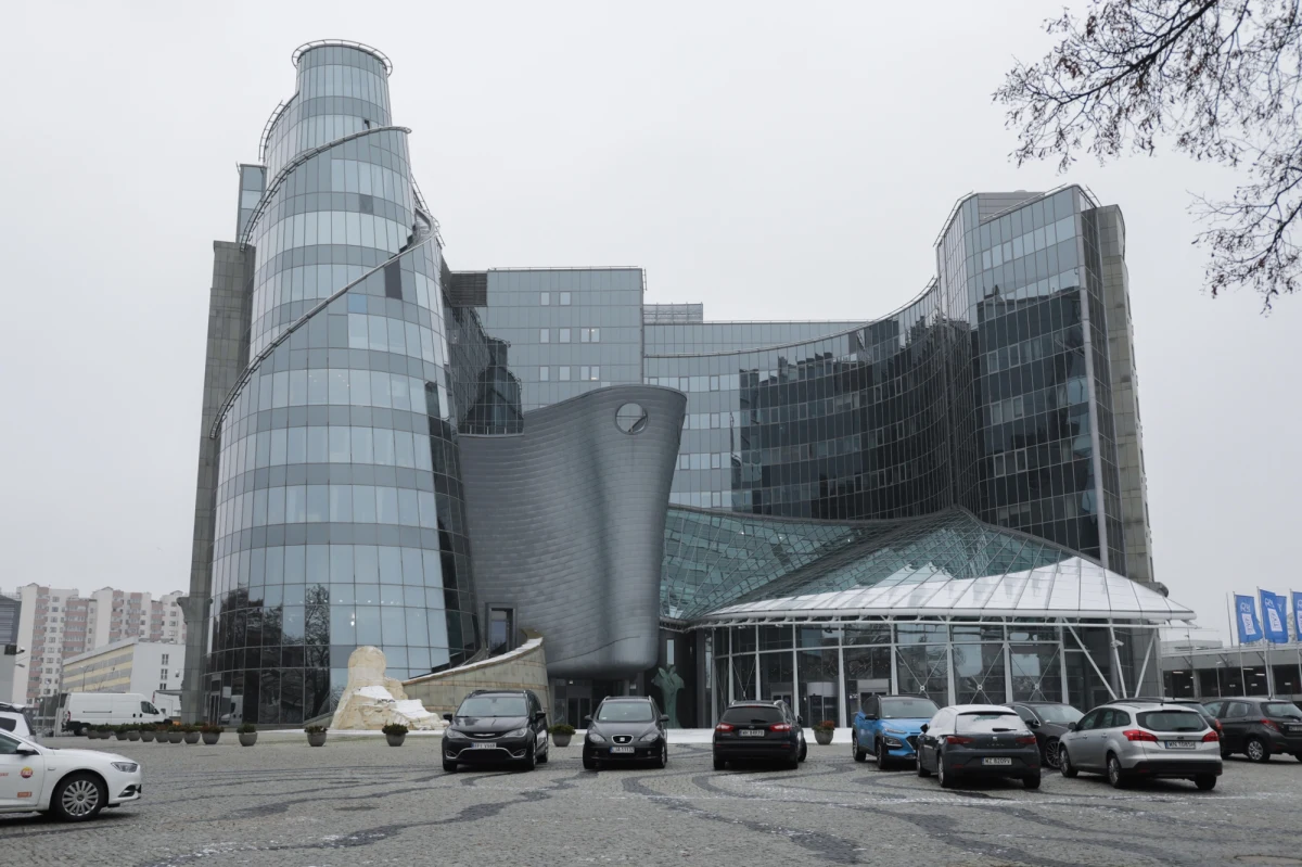 TVN, TVP i Polsat potwierdziły organizację wspólnej debaty prezydenckiej. Jej termin ma być jeszcze konsultowany. Zaproszeni będą kandydaci, którzy uzbierali minimum 100 tys. podpisów.